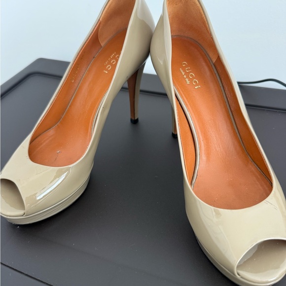Gucci Women's Beige Peep-Toe Heels - Picture 1 of 7